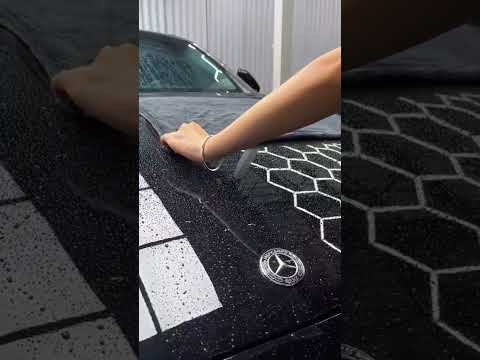 Sleek Max Dry 2K ultra-absorbent 2000GSM microfiber car drying towel in action, effortlessly drying a vehicle’s surface without streaks or scratches – ideal for detailing and water spot prevention.