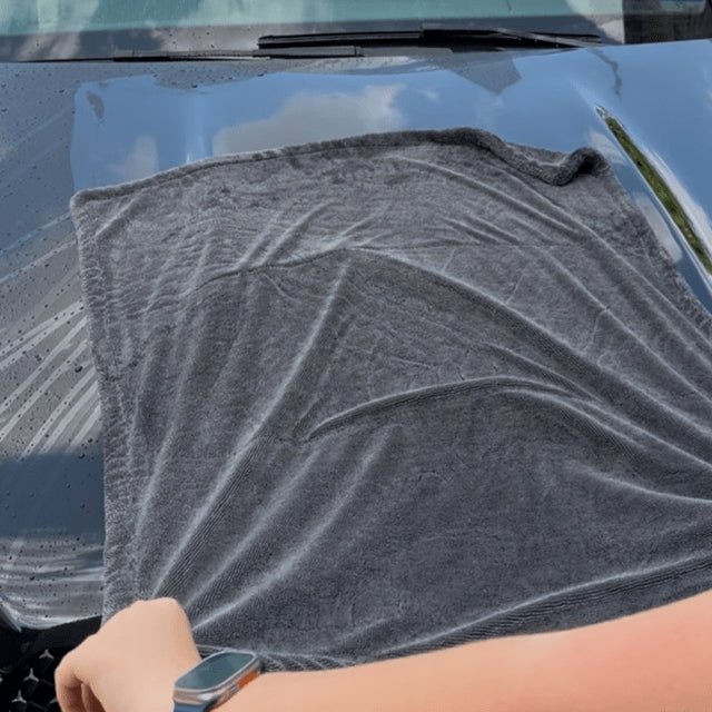 Twisted Loop Car Drying Towel in action